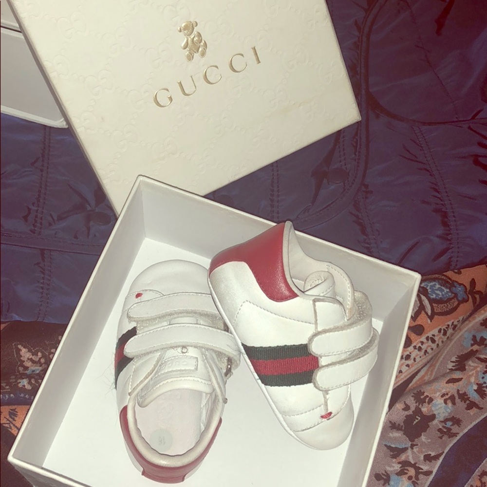 Gucci infant shoes